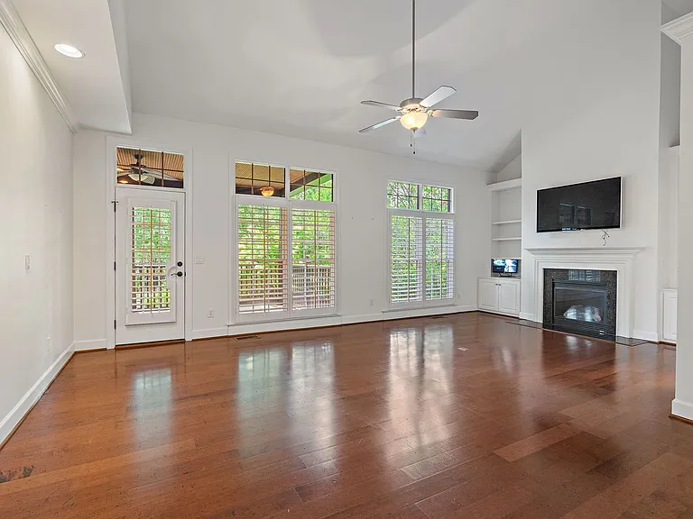 298 Gillette Dr — Photo 31