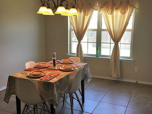 5th image of 5711 San Saba Ave