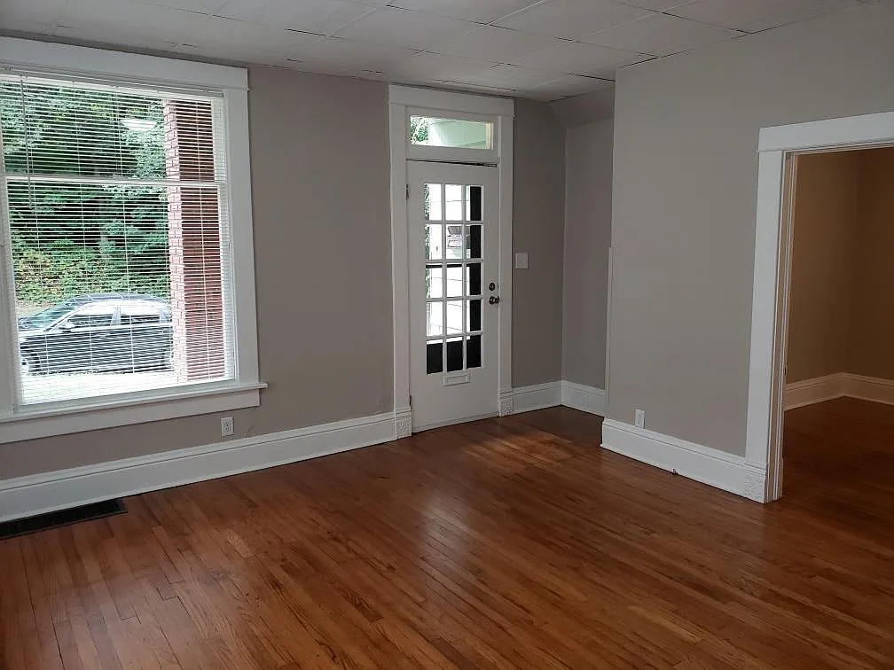 2937 Jules St — Photo 4