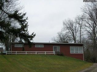 1424 Perry Dr NW, Canton, OH 44708