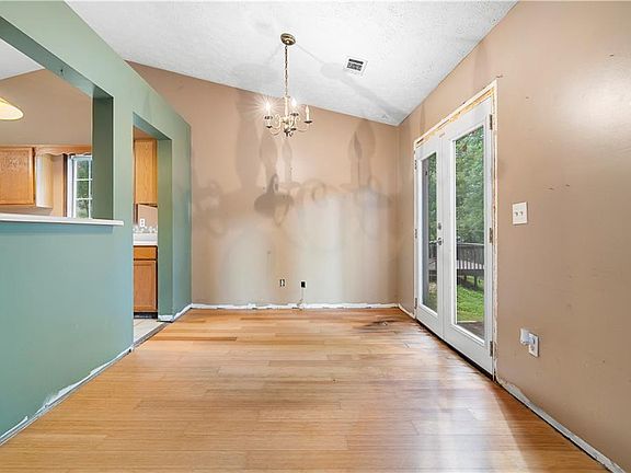 5th image of 1406 River Landing Way