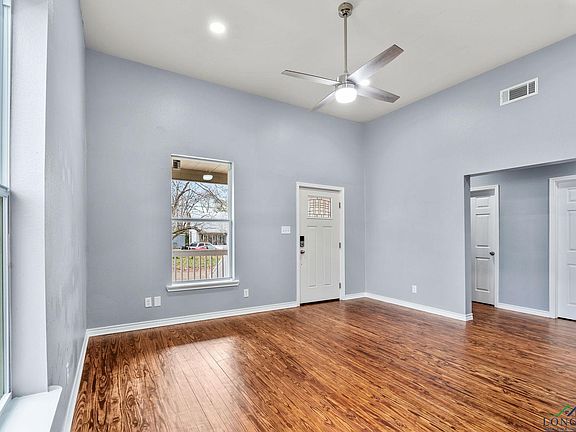 4th image of 1103 Esplanade St