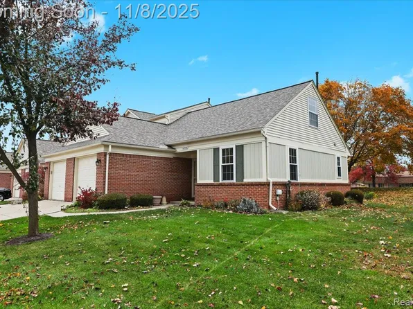 43576 Yorkville Dr #27, Canton, MI 48188