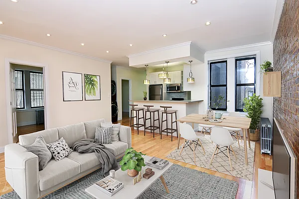 Rented by Bohemia Realty Group | media 16