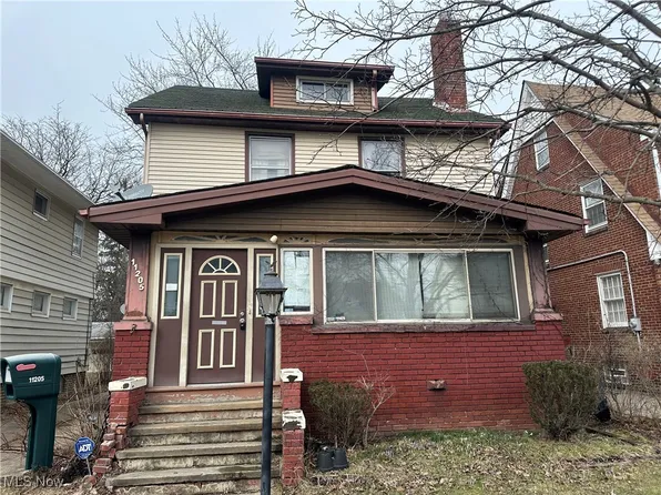 11205 Langton Ave, Garfield Heights, OH 44125