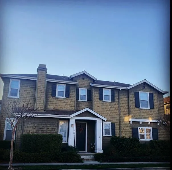 754 Tennyson Dr photo 1