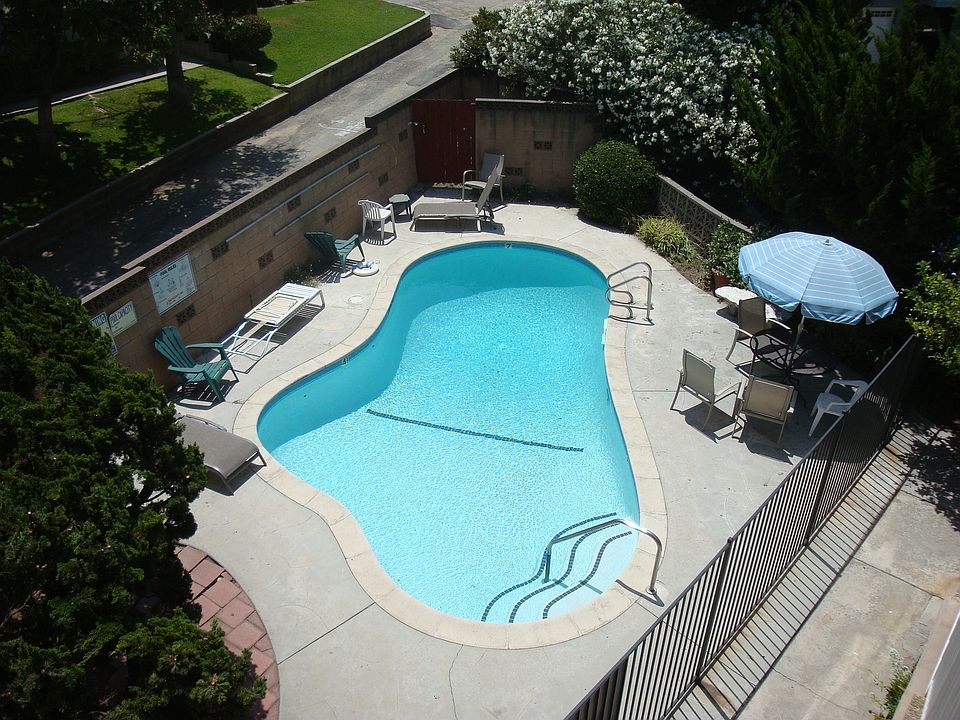 Pool area