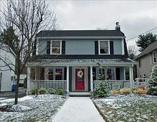 180 Maple Ave photo 1