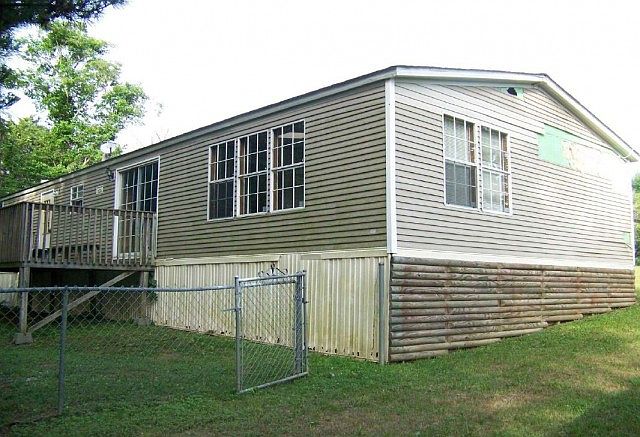 2nd image of 829 Wells Rd