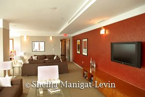 Rented by Douglas Elliman | media 15