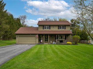 2831 Oneida St, Sauquoit, NY 13456
