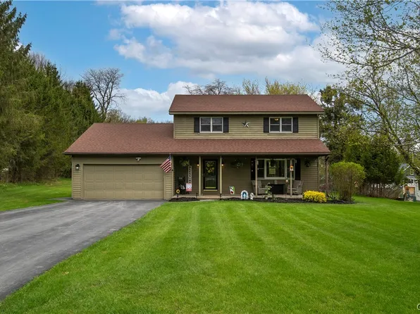 2831 Oneida St, Sauquoit, NY 13456