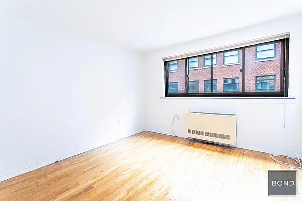 Rented by Bond New York | media 26