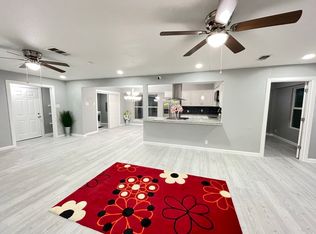 904 Valley Ct, Arlington, TX 76013