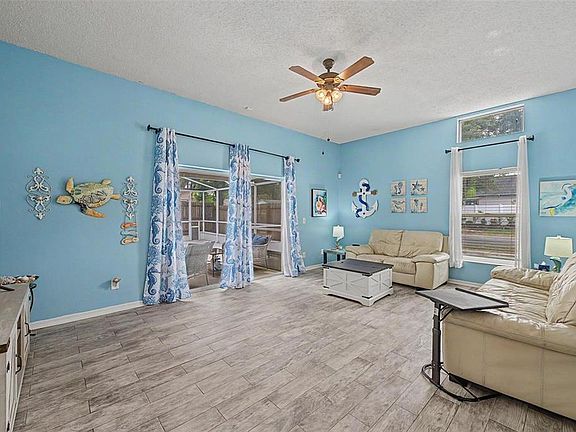 3rd image of 655 Sand Ridge Dr