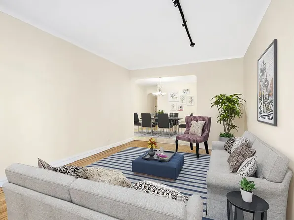 1615 Avenue I image 2 of 15