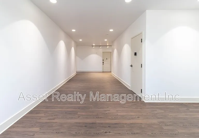1120 Franck St #206 — Photo 9