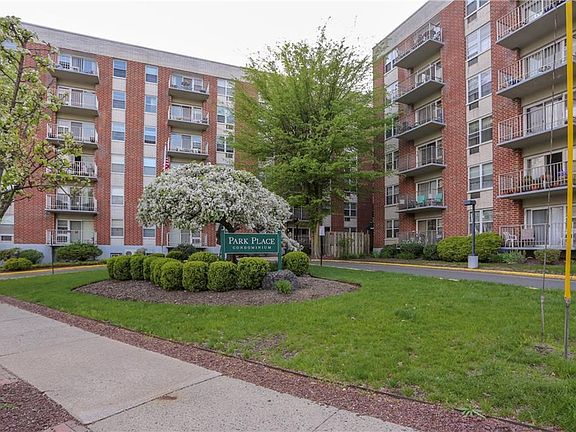 2nd image of 35 Park Ave APT 2S