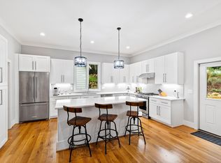 715 Homeplace Dr, Chapel Hill, NC 27517