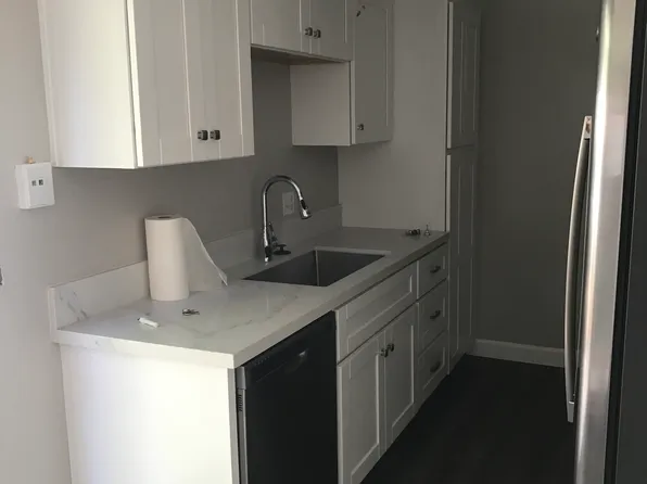 2013 Via Esmarca APT 2, Oceanside, CA 92054