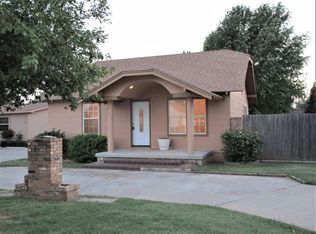107 N 6th St, Weatherford, OK 73096