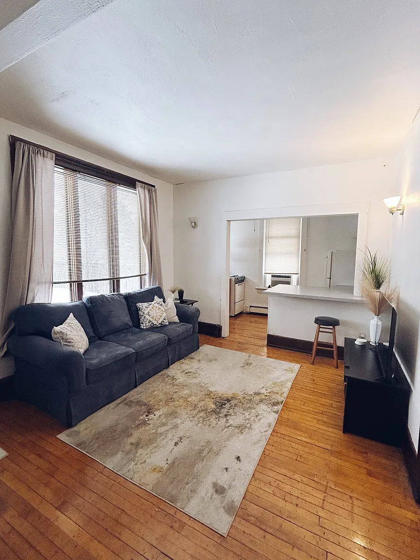 501 Penn Ave #E photo 1