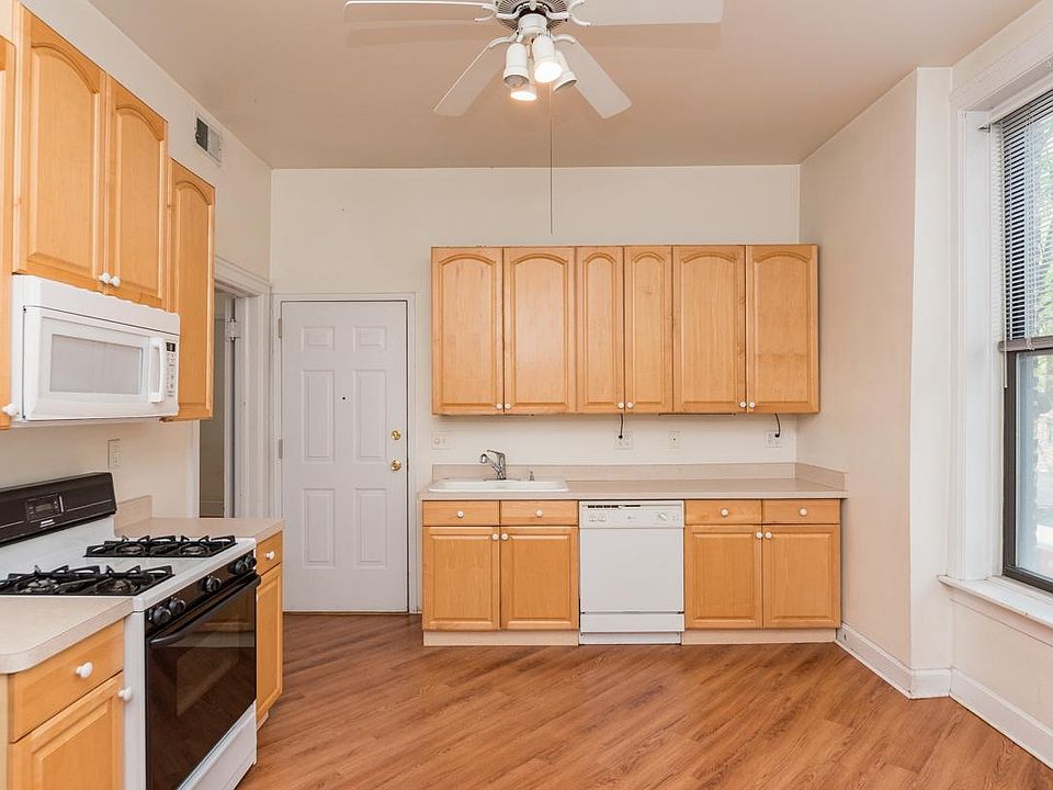 1st image of 1101 N Marshfield Ave #3AF
