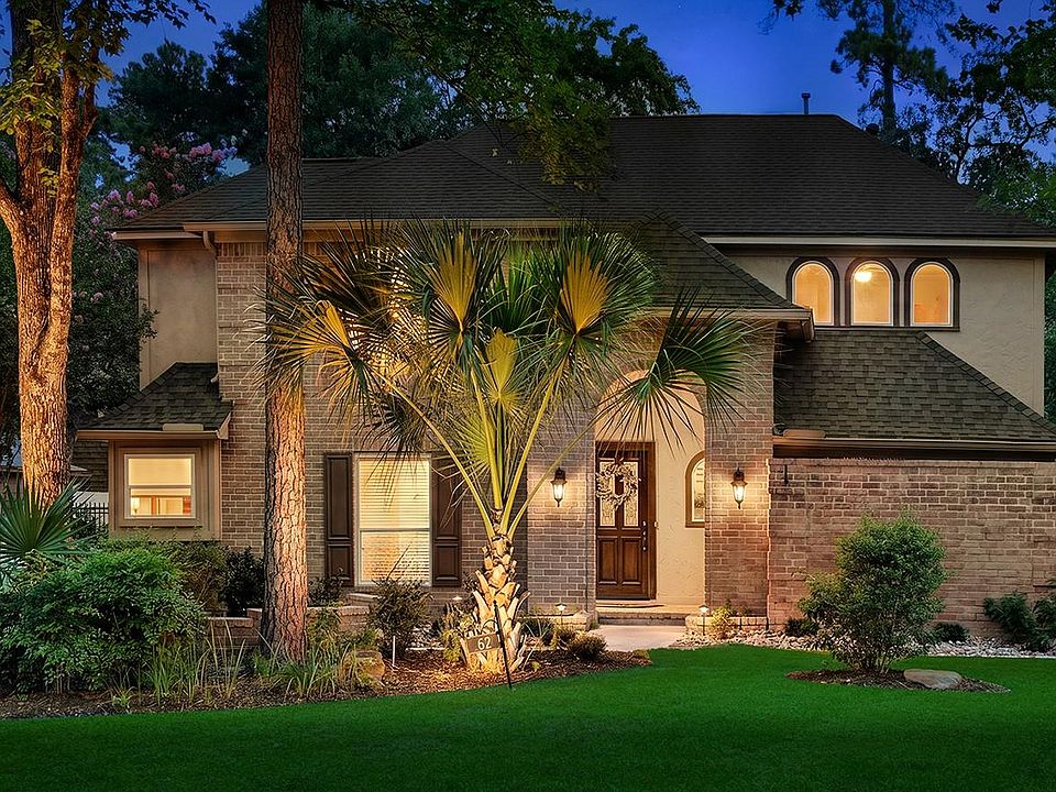 1st image of 62 Huntsmans Horn Cir