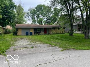 130 Napanee Dr, Carmel, IN 46032