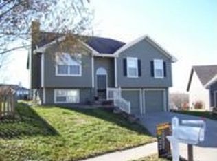 1905 Quail Ridge Ct, Liberty, MO 64068