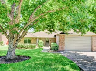 1018 Lake View Dr, Montgomery, TX 77356