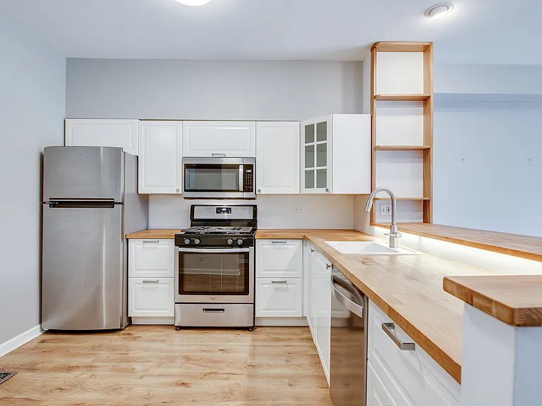 2527 Bordeaux Ln — Photo 6