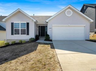 2751 Winding Valley Dr, Fenton, MO 63026