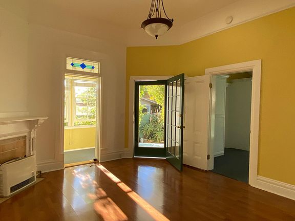 3rd image of 307 Lloyd Ave APT 3