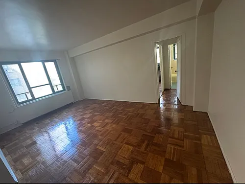 1410 Metropolitan Ave #2A Photo 1