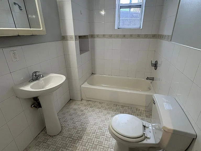 15 Goldsmith Ave #1 — Photo 6