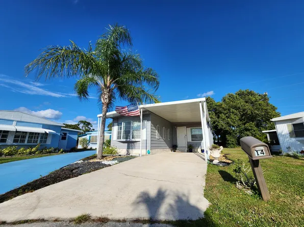 14 Brisa Lane, Port St Lucie, FL 34952