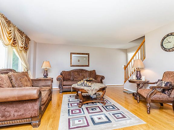 4th image of 7803 N Nordica Ave