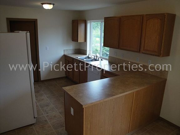 2nd image of 4993 Bowwood Cir NE