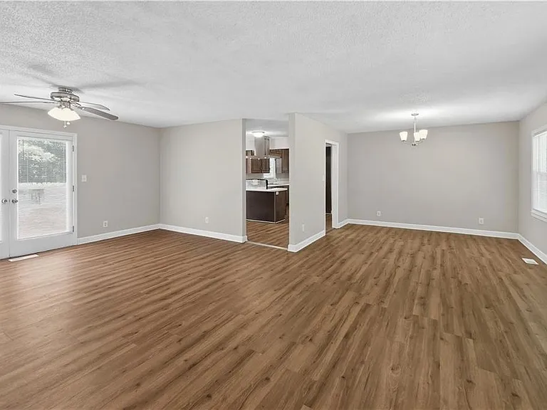 5949 James Rd — Photo 7