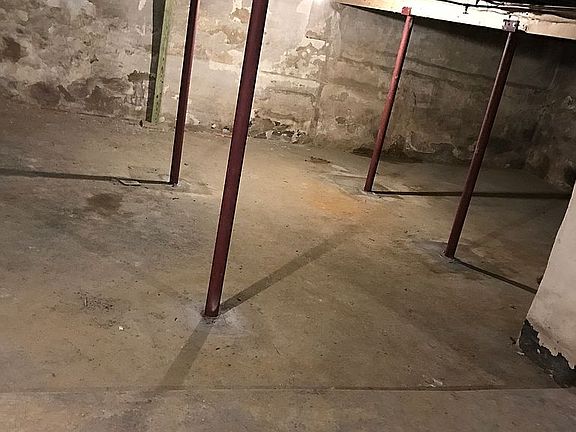 full basement. extra support