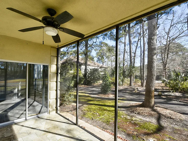 502 Pipers Ln — Photo 23