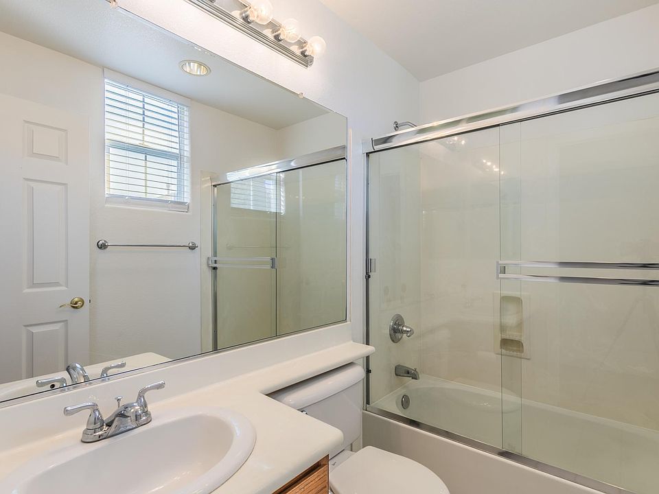 2nd image of 557 Dutch Elm Dr #A