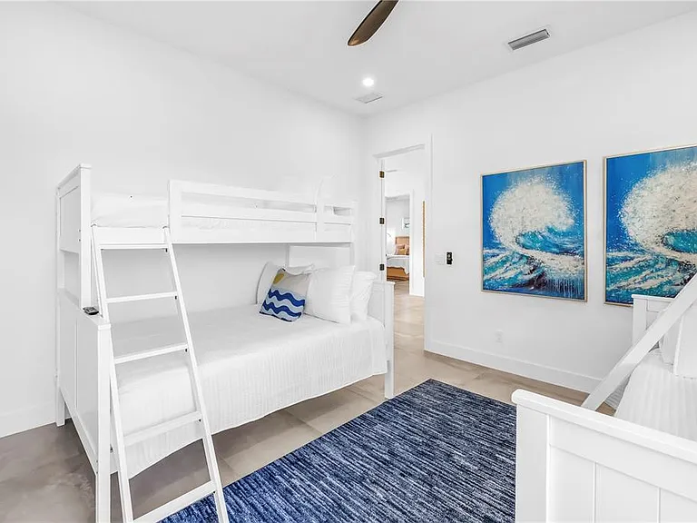 2065 Goldenrod St — Photo 54