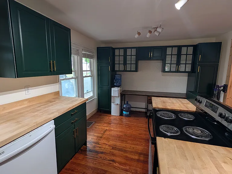 1202 Glynridge St — Photo 15