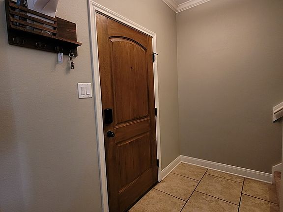 2nd image of 226 Parrott Dr Unit 103