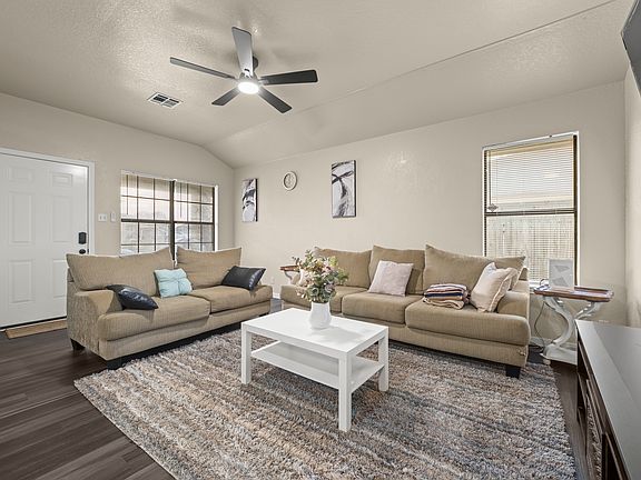 4th image of 5110 Daybreak Dr
