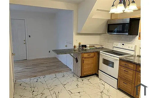 110 High St Photo 1