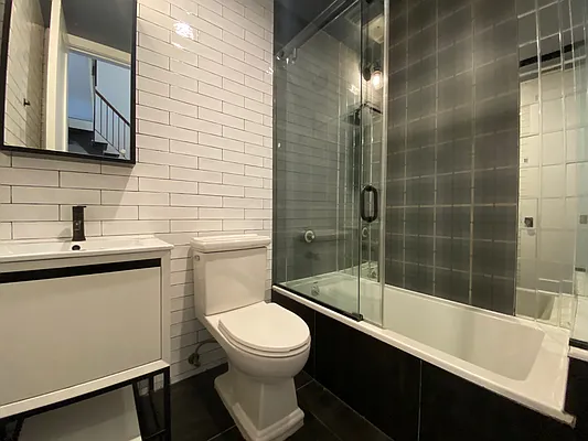 Rented by Yup Realty LLC | media 28