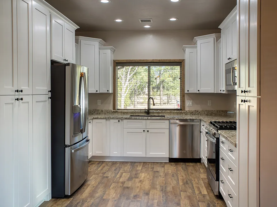 2740 N Eagle View Cir